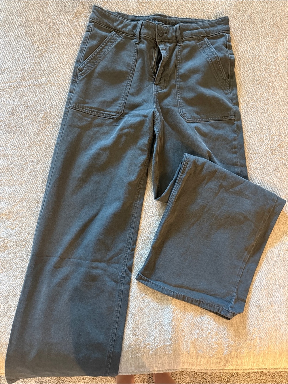 Women’s A&E Straight-Leg Pants in Dark Green/Gray